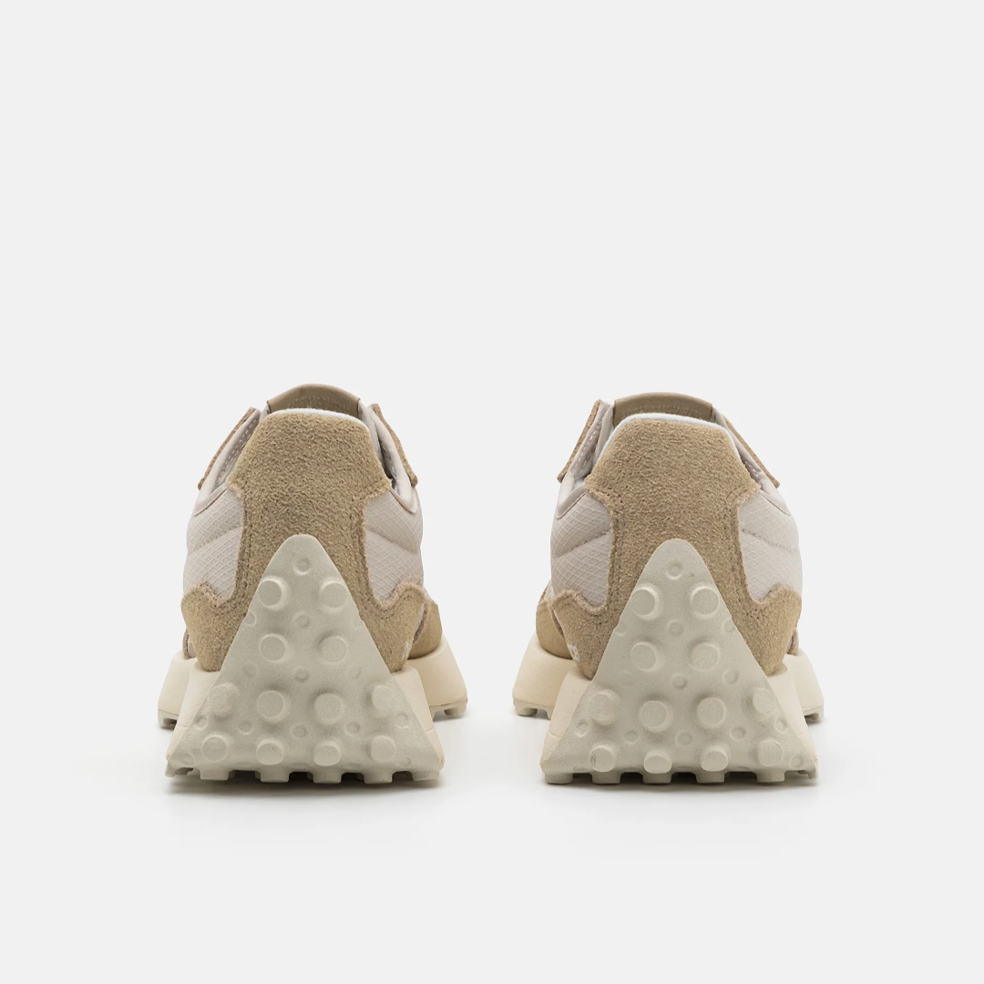 New Balance 327 Sneakers – U327MG – Moonbeam/Beige