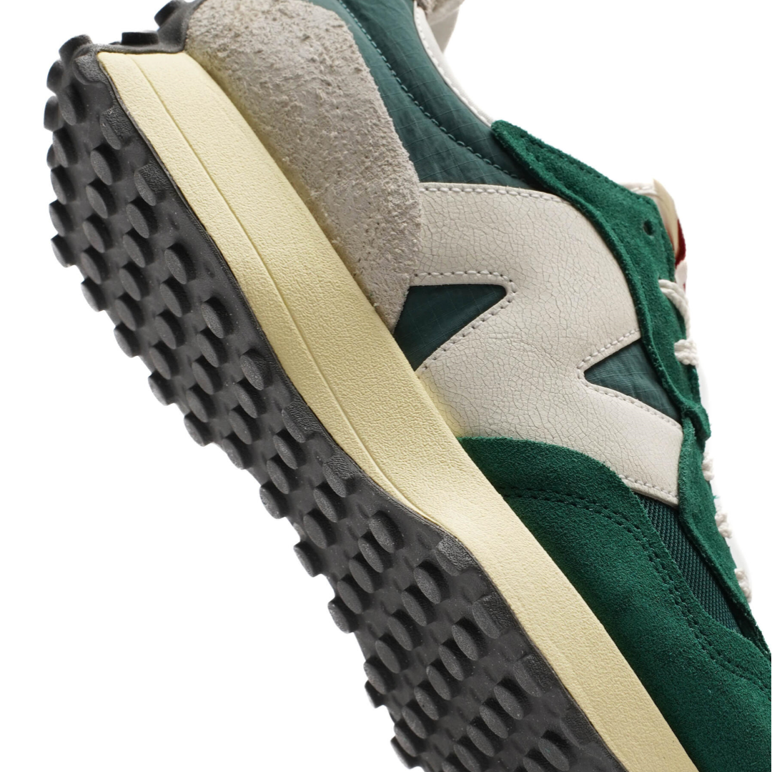 New Balance 327 Sneakers – U327WRG – Green/White