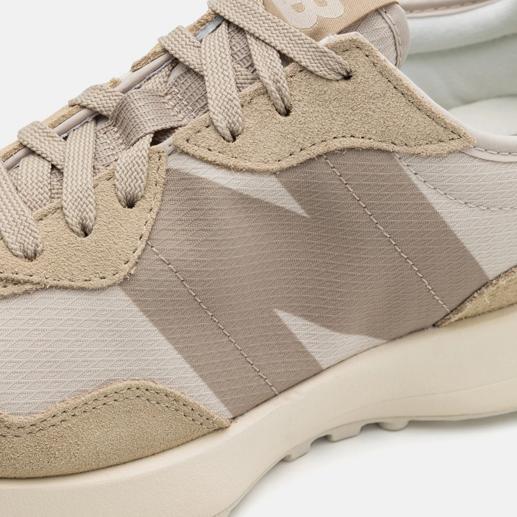 New Balance 327 Sneakers – U327MG – Moonbeam/Beige
