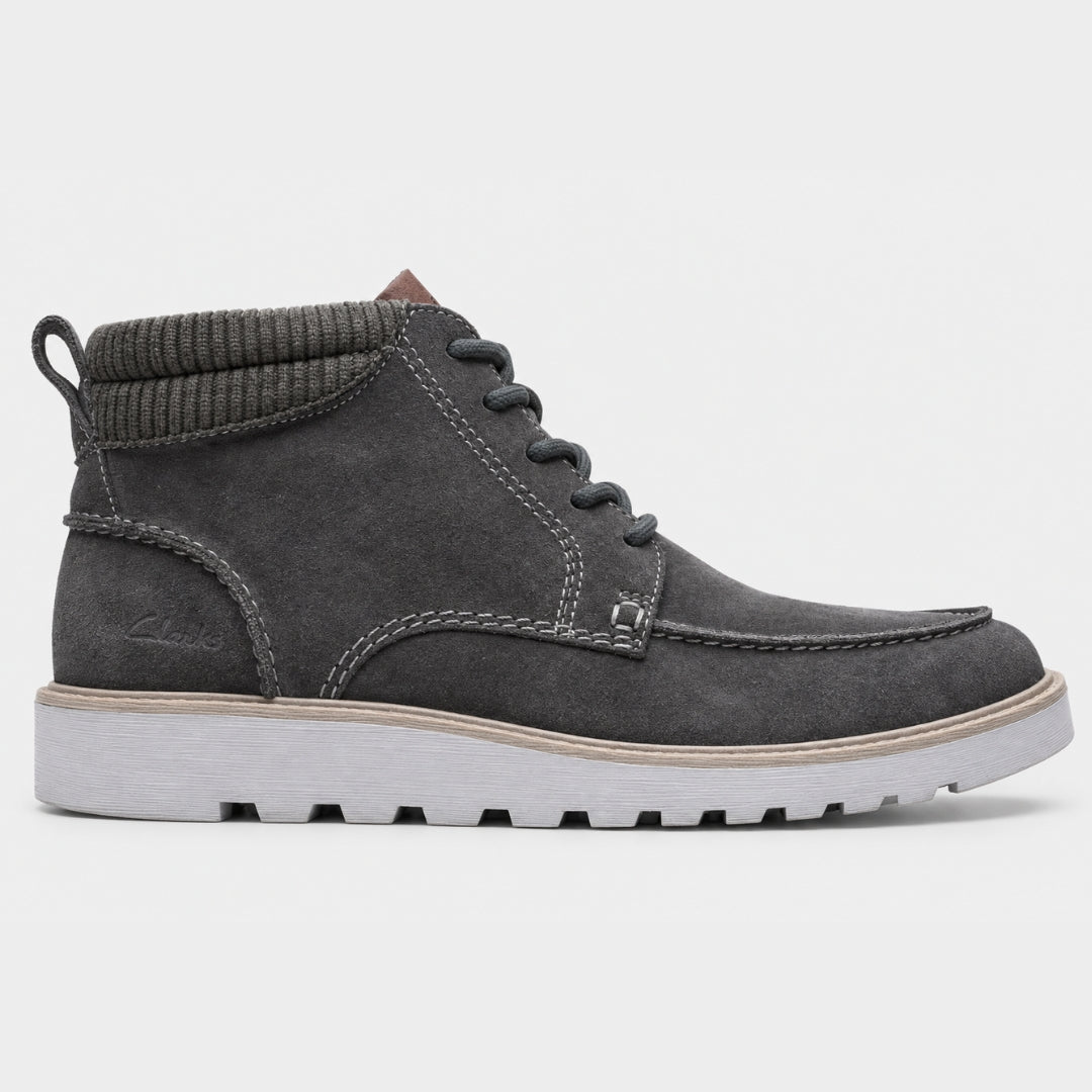 Clarks Barnes Mid Oxford Boot – 261673137 – Cola Suede / Dark Brown