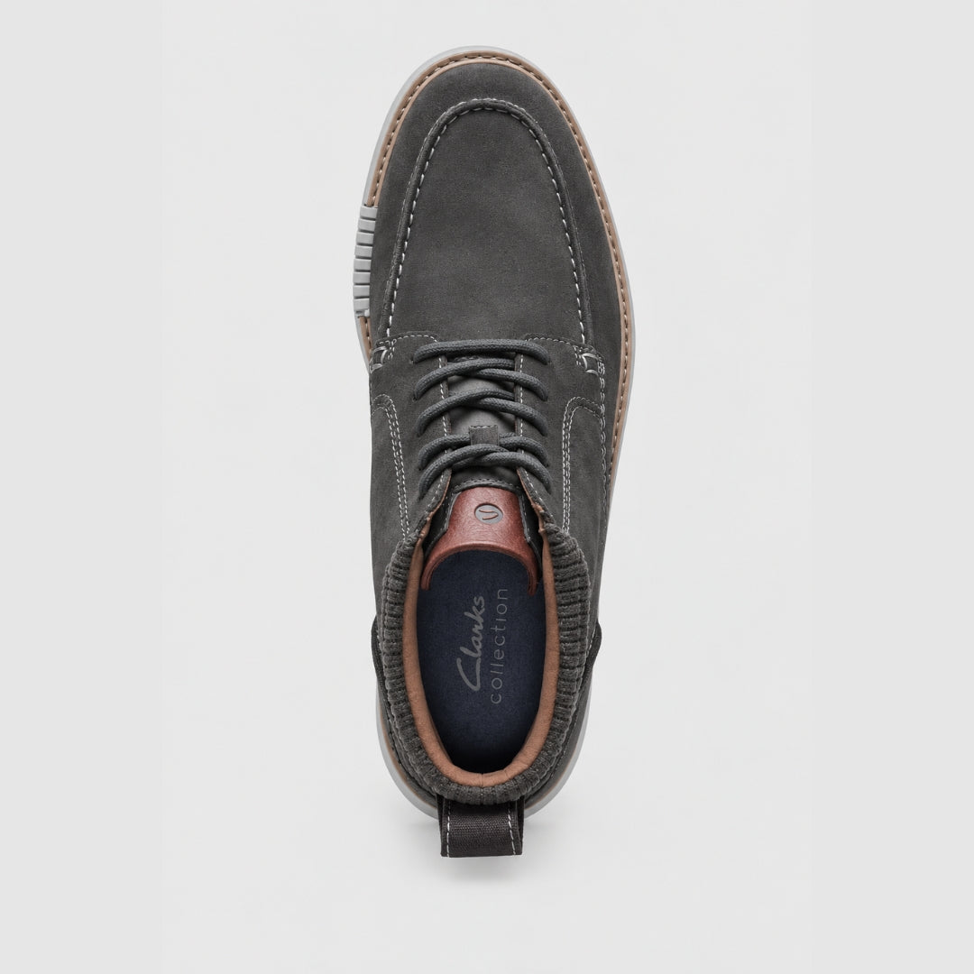 Clarks Barnes Mid Oxford Boot – 261673137 – Cola Suede / Dark Brown