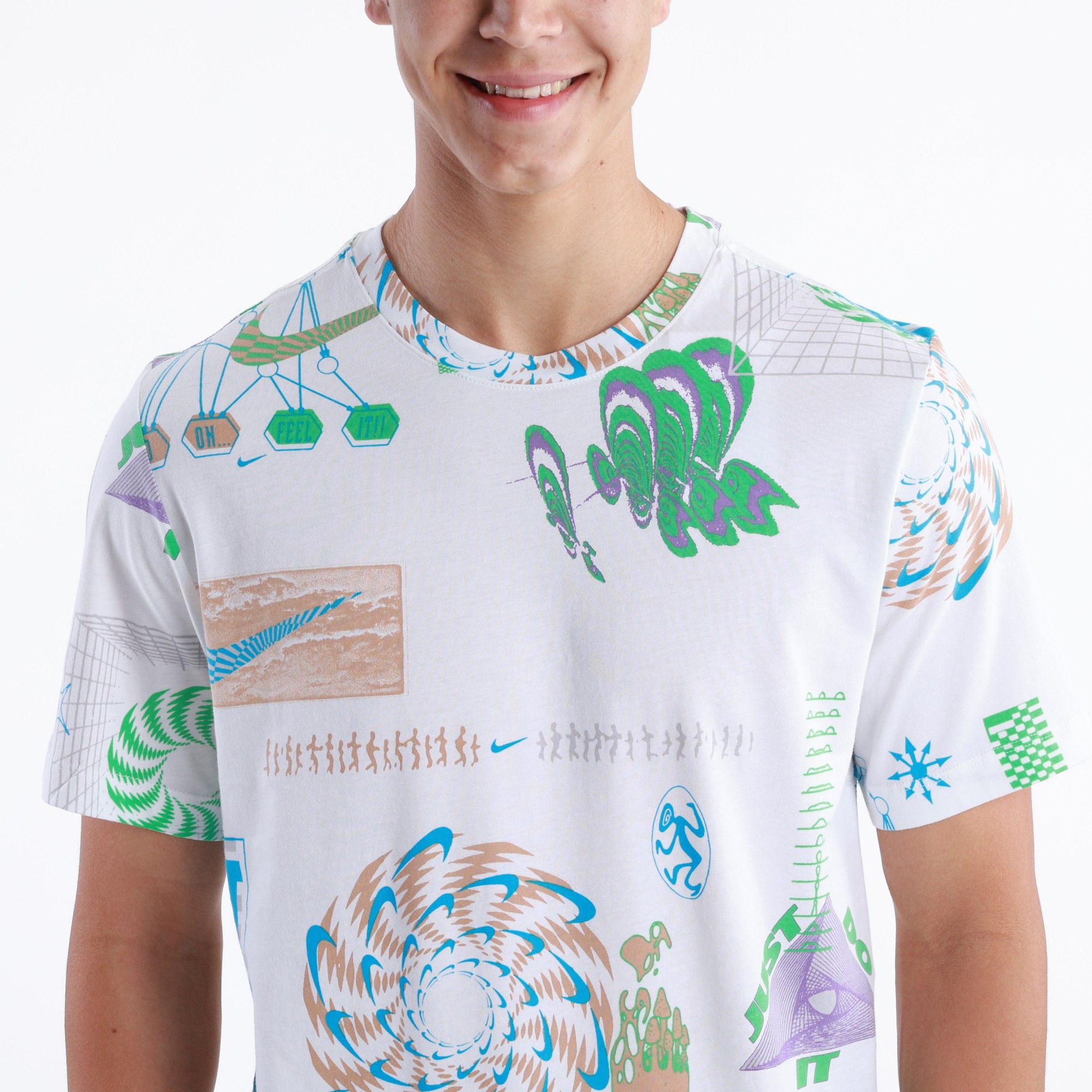 Nike NSW Festival AOP T-Shirt – FB9780-100 – White Multi